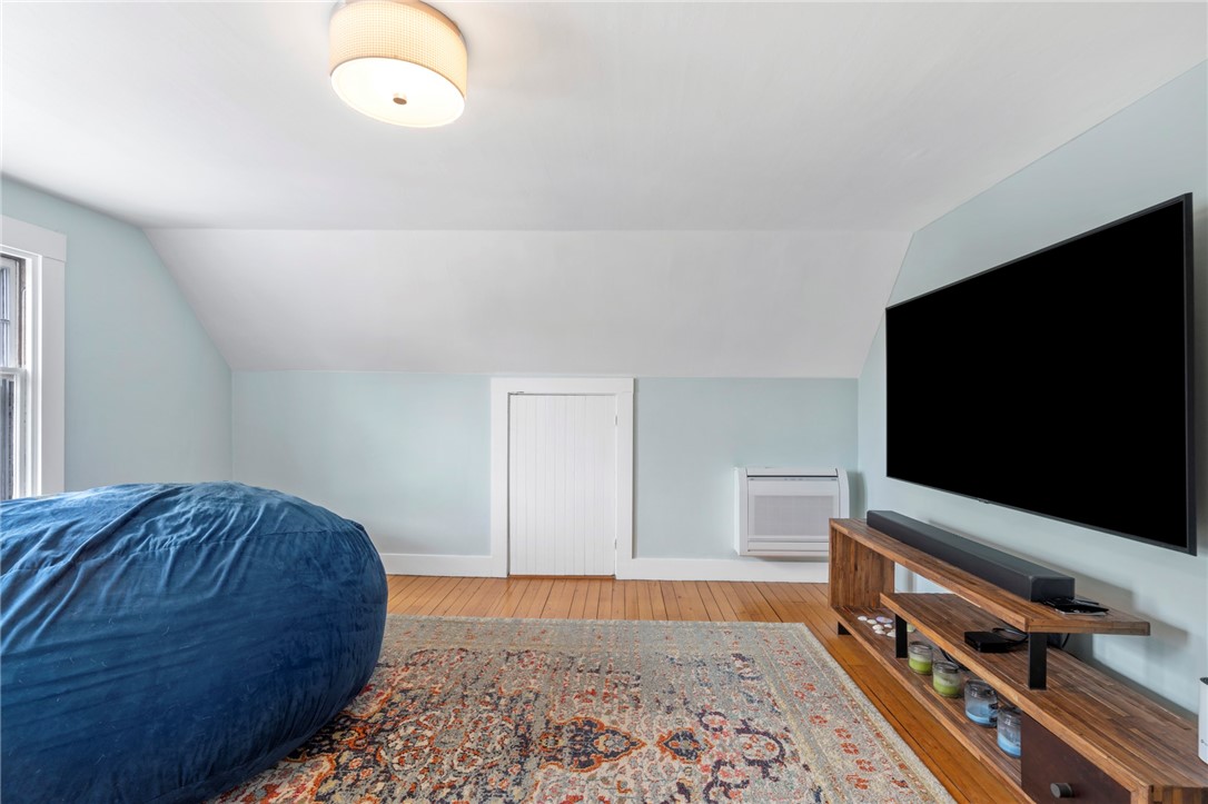 169 Ruggles Avenue Newport, RI 02840 - Photo 32 of 44