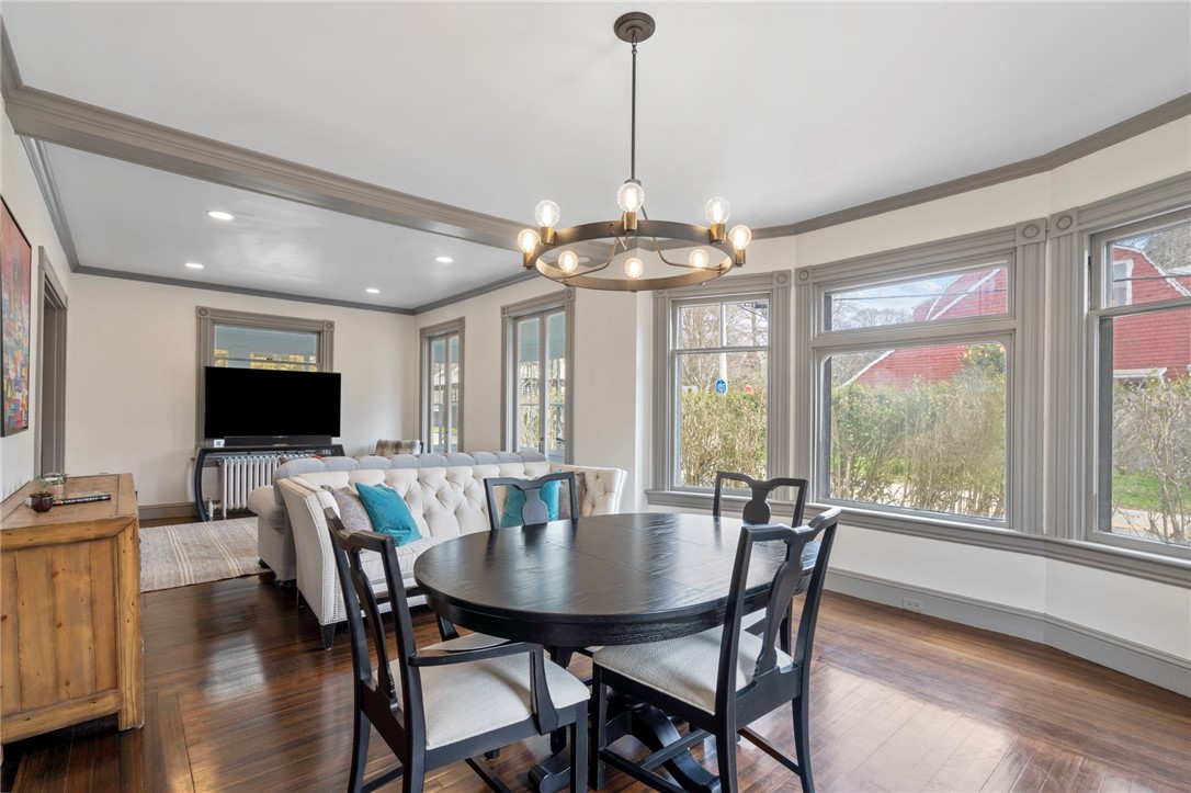 169 Ruggles Avenue Newport, RI 02840 - Photo 5 of 44