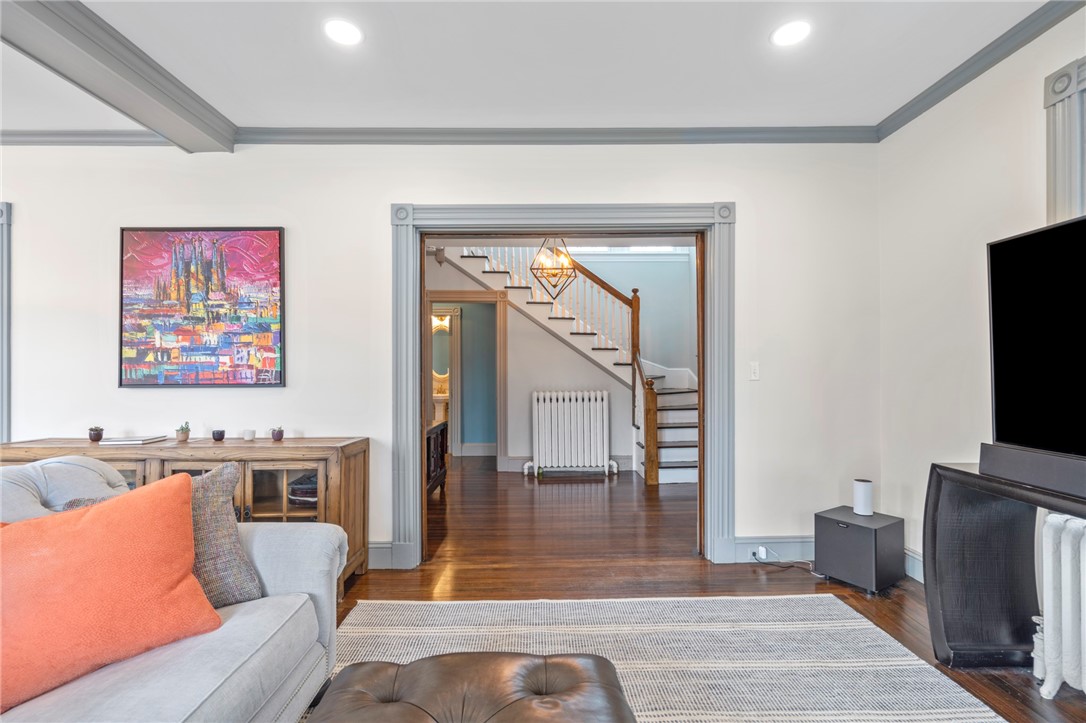 169 Ruggles Avenue Newport, RI 02840 - Photo 6 of 44
