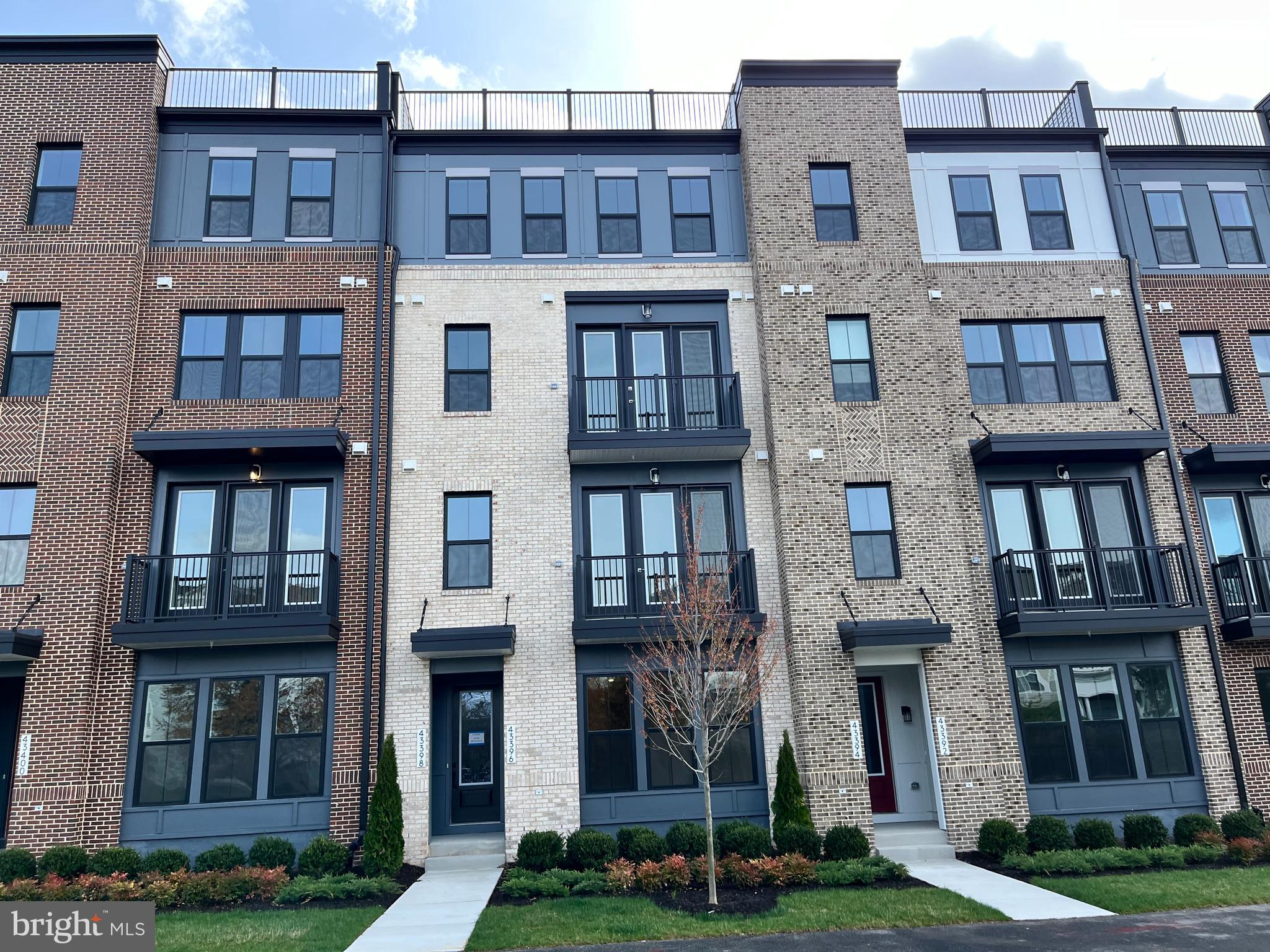 43396 Farringdon Square Broadlands, VA 20148 - Photo 2 of 43