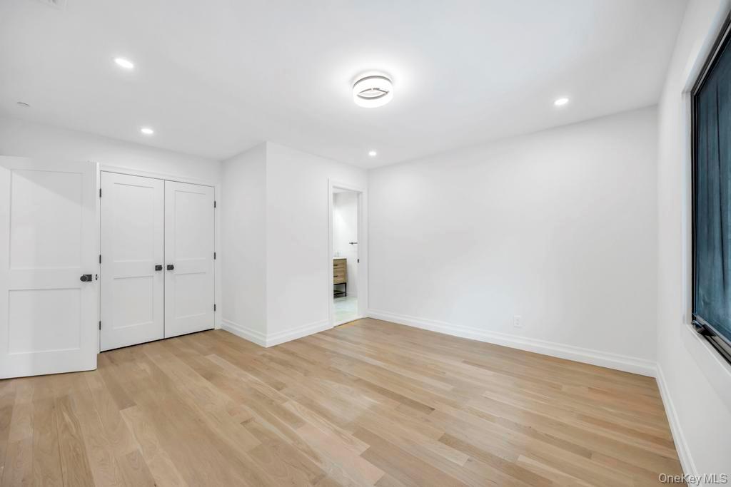 10 Lenape Road Southampton, NY 11968 - Photo 28 of 37 a view of an empty room