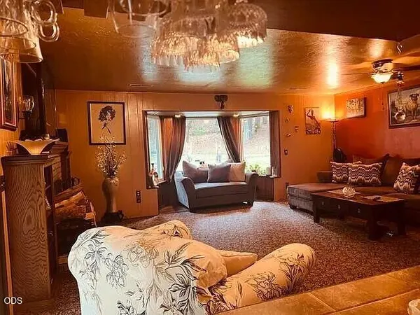 $458,000 | 4184 East Evans Creek Road, Rogue River, OR 97537
