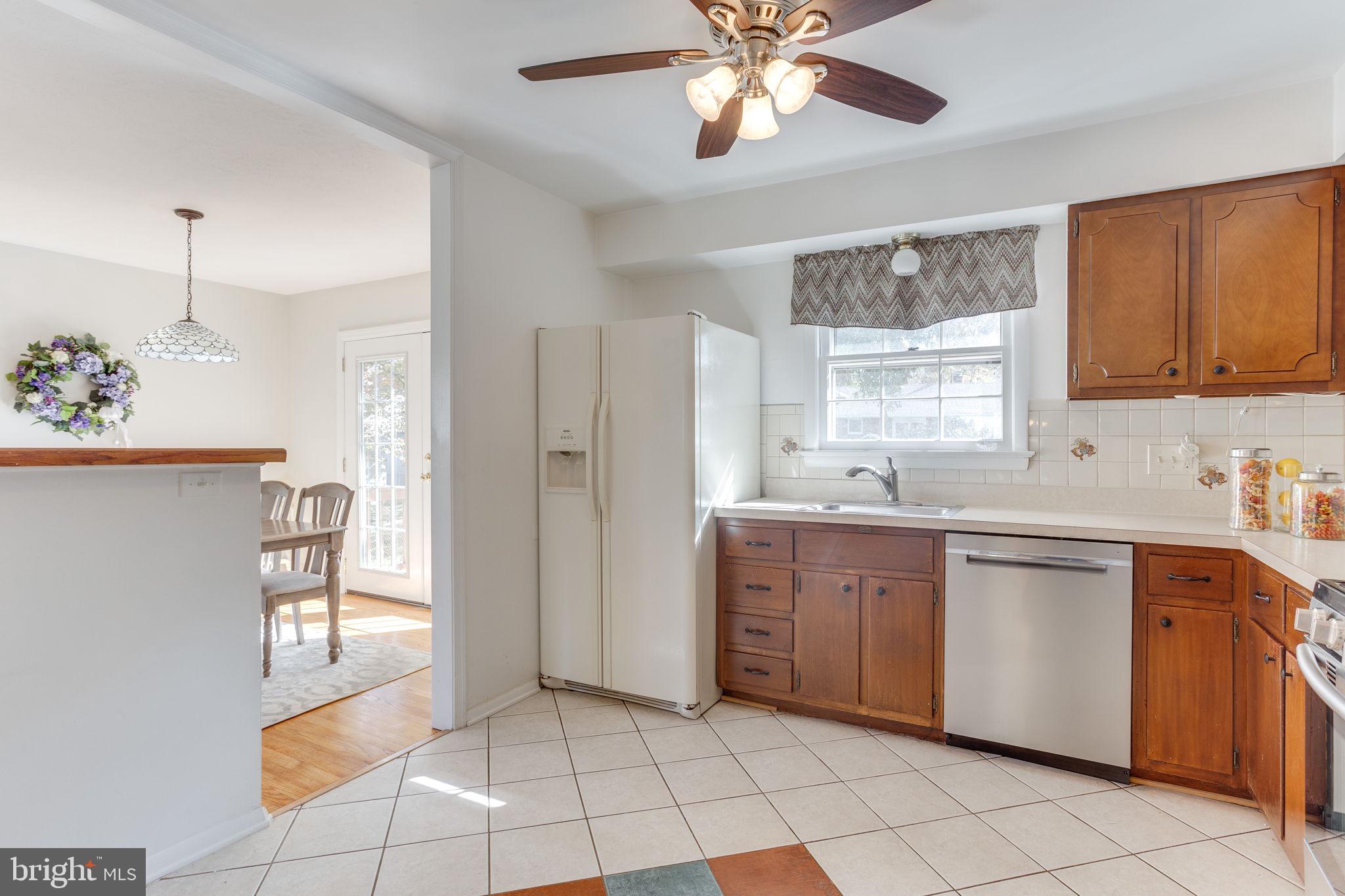 14813 Wood Home Road Centreville, VA 20120 - Photo 6 of 22 Kitchen