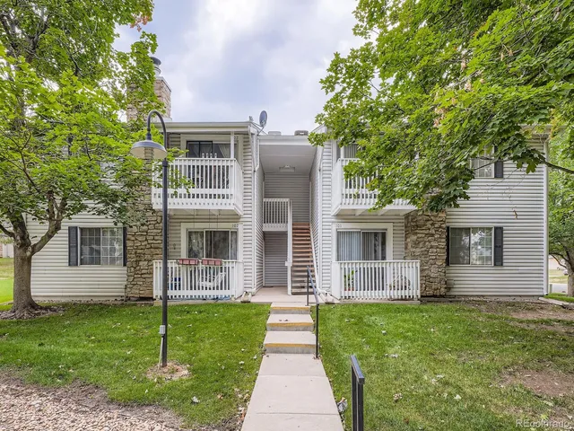 front view of house with a yard