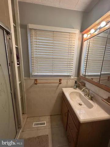 $379,000 | 84 Middlebury Lane, Willingboro, NJ 08046