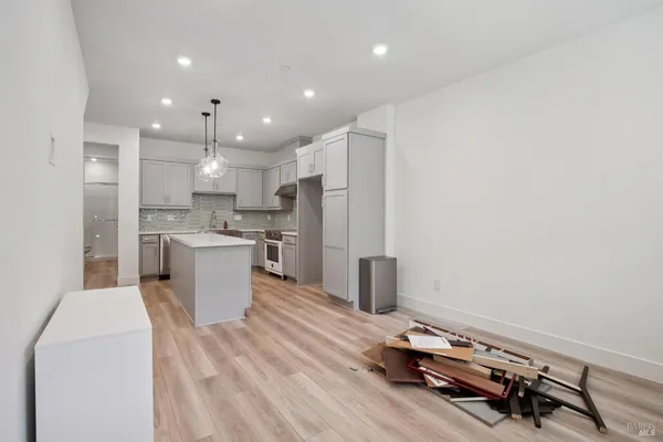 $819,000 | 218 Verandah Avenue, Novato, CA 94945