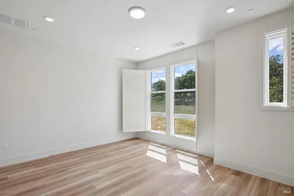 $819,000 | 218 Verandah Avenue, Novato, CA 94945