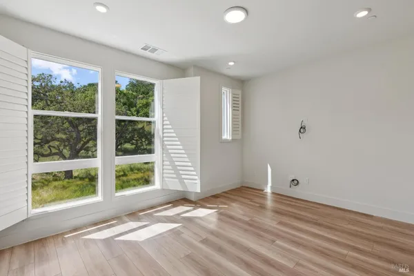 $819,000 | 218 Verandah Avenue, Novato, CA 94945