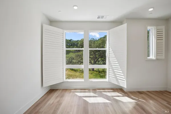 $819,000 | 218 Verandah Avenue, Novato, CA 94945