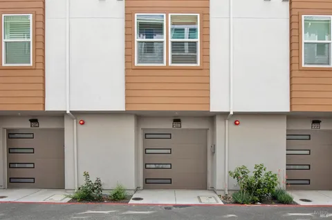 $799,000 | 218 Verandah Avenue, Novato, CA 94945