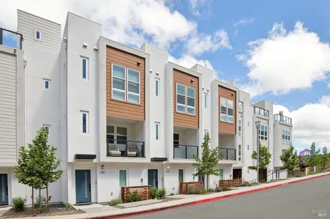$799,000 | 218 Verandah Avenue, Novato, CA 94945