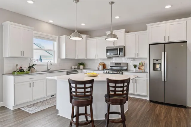 $650,000 | 5548 Catkin Way, Victoria, MN 55386