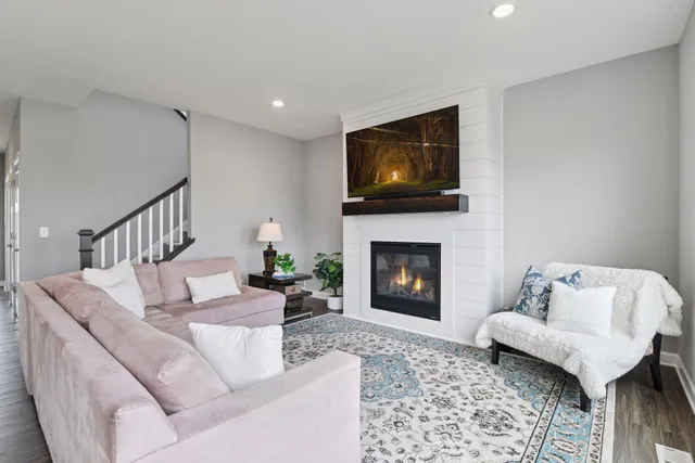 $650,000 | 5548 Catkin Way, Victoria, MN 55386