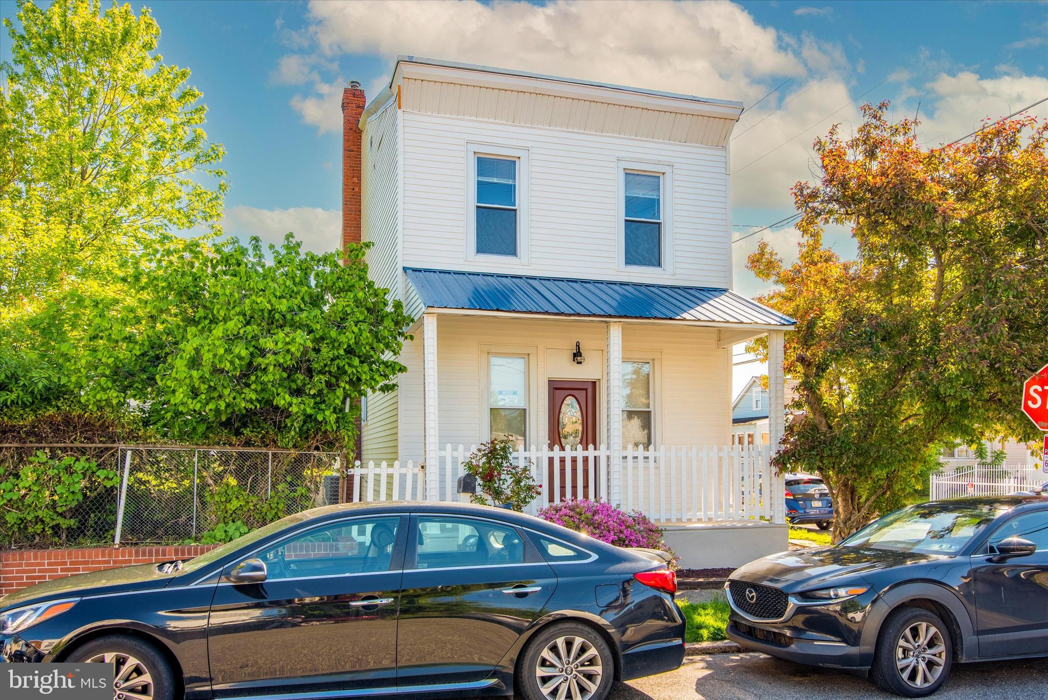 4233 Howell Street Philadelphia, PA 19135 - Photo 2 of 35
