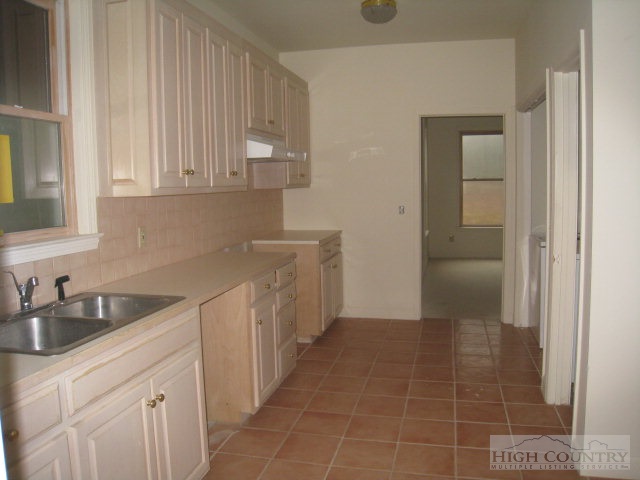 524 Whispering Hills Road Boone, NC 28607 - Photo 5 of 12 Gallery Image 5