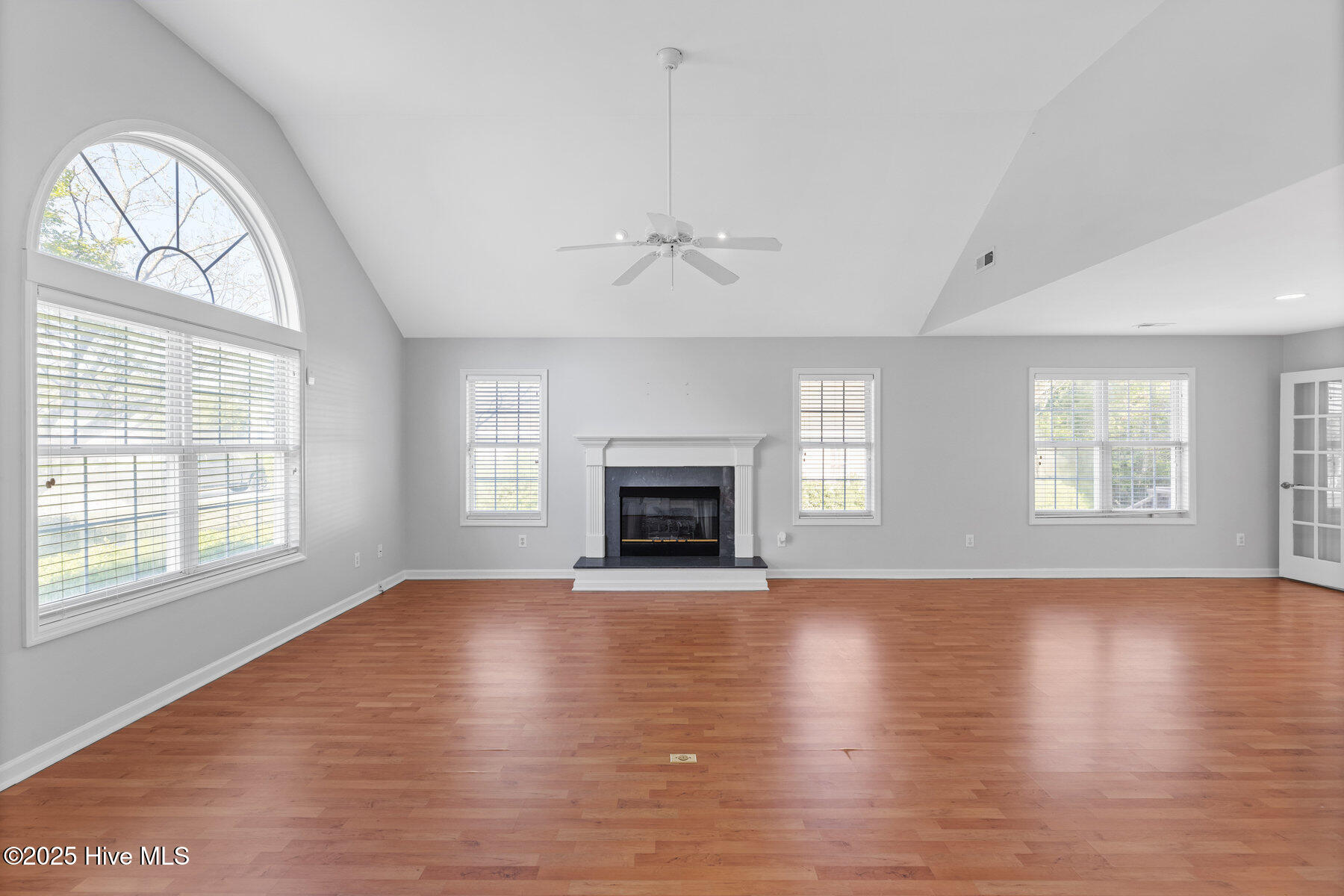 219 Rouen Court Wilmington, NC 28412 - Photo 11 of 49 010_219_rouen_court-8_188
