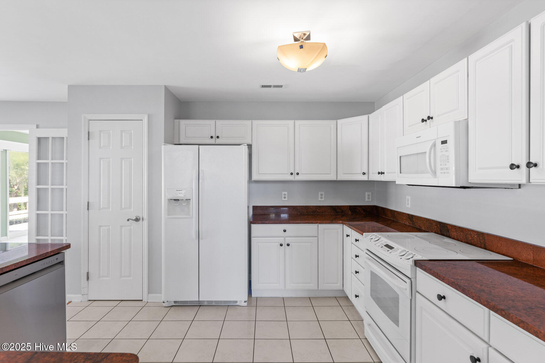 219 Rouen Court Wilmington, NC 28412 - Photo 19 of 49 019_219_rouen_court-16_617