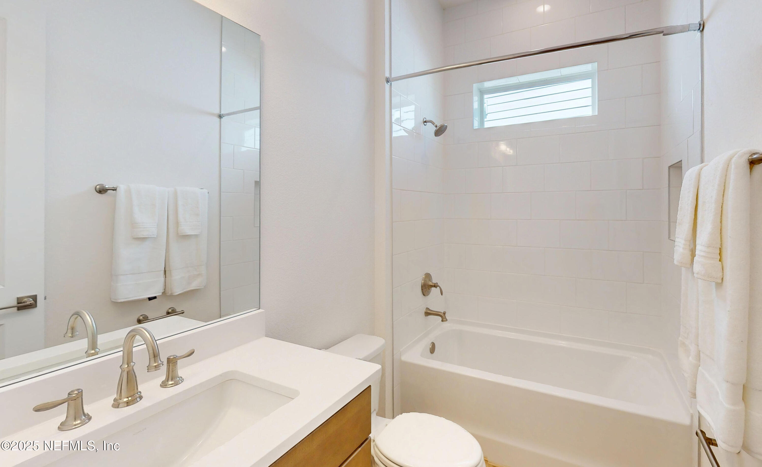 182 Navigators Road St. Johns, FL 32259 - Photo 33 of 33 costa-mesa-guest-bathroom-13789