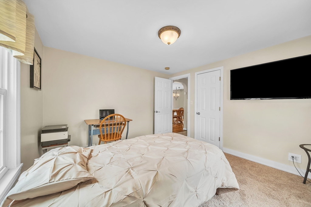 51 Barrington Road Longmeadow, MA 01106 - Photo 11 of 36