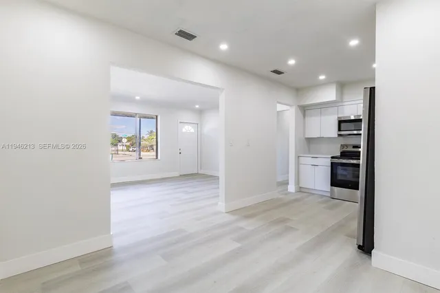 $595,000 | 360 Northwest 199th Street, Miami Gardens, FL 33169