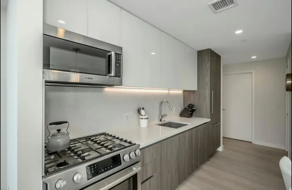 $1,280,000 | 131-01 40 Road, Unit 11N | Flushing