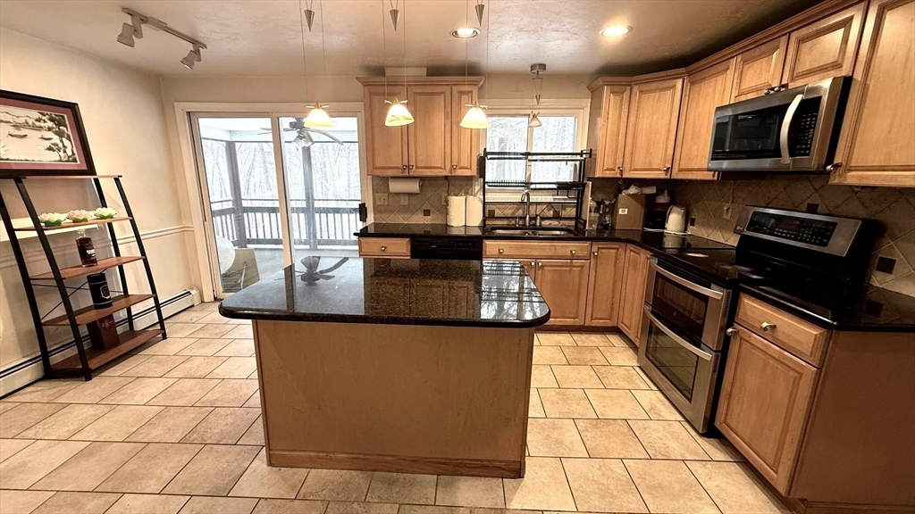 11 Quail Run Road Bellingham, MA 02019 - Photo 7 of 39