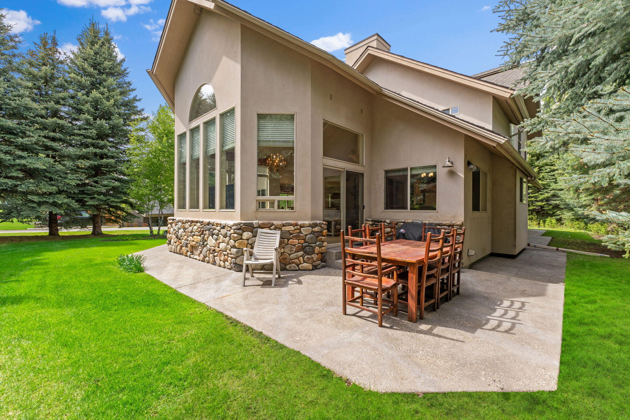 201 Blue Bell Road Sun Valley, ID 83353 - Photo 30 of 34 Private Patio off Great Room