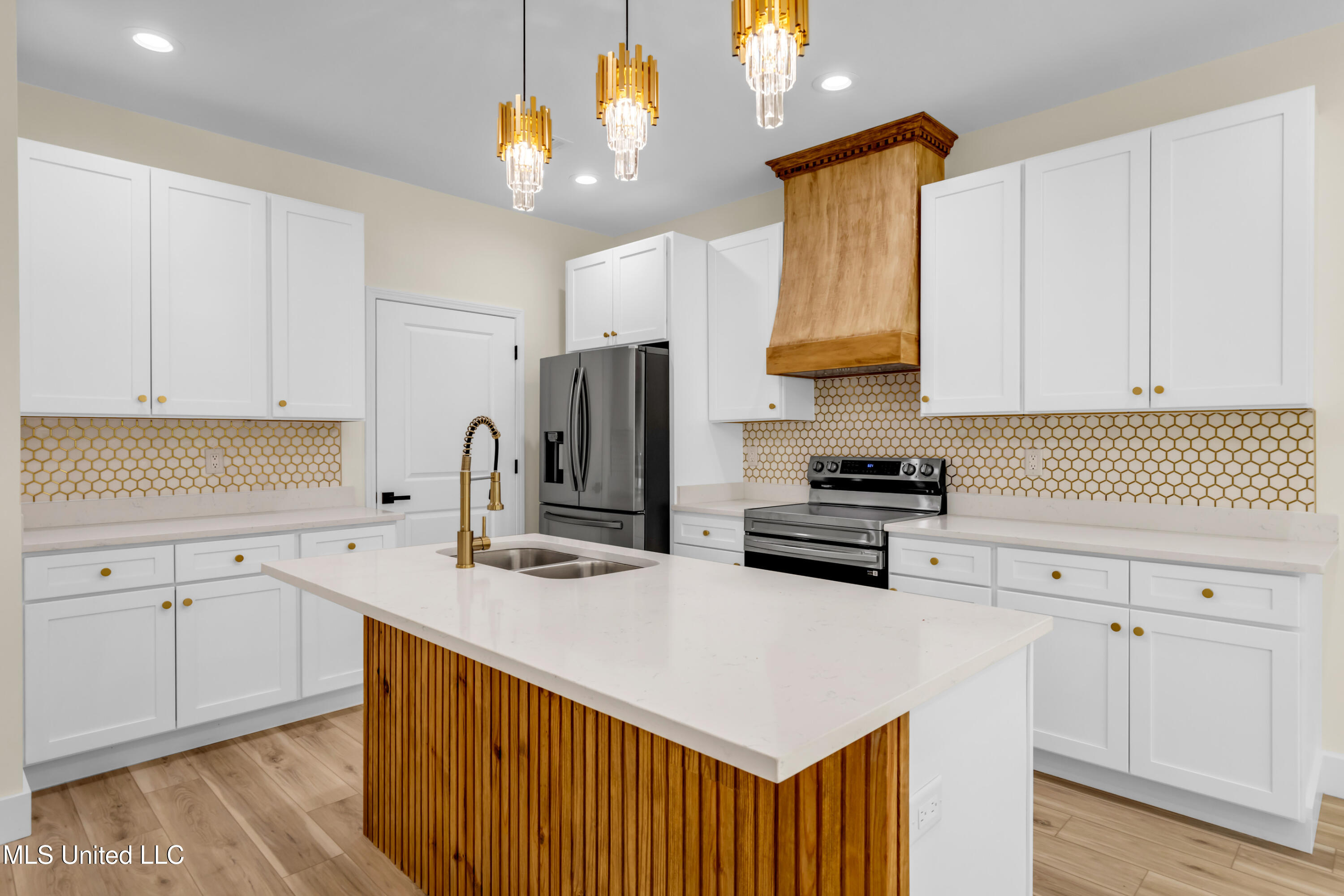 4901 Ashmore Ridge Drive Vancleave, MS 39565 - Photo 14 of 37 4901AshmoreRidgeDr-11