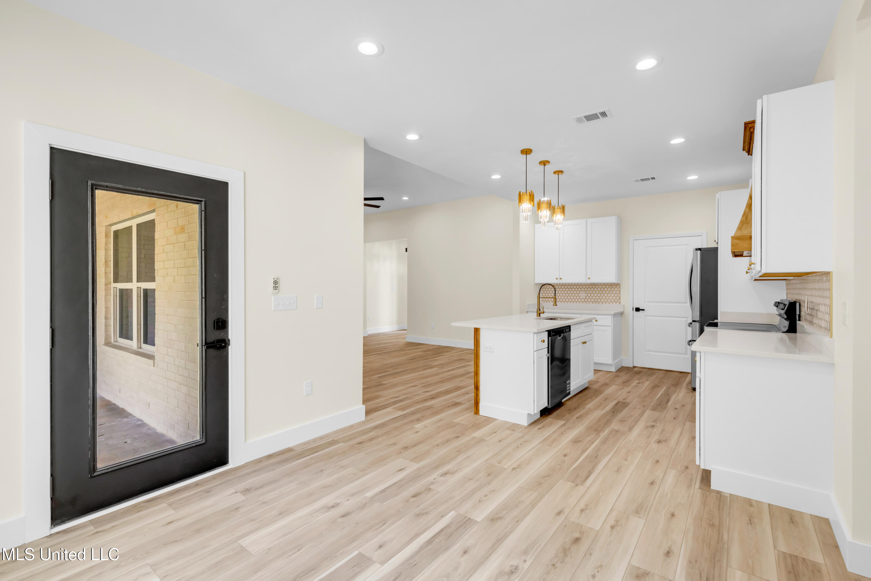 4901 Ashmore Ridge Drive Vancleave, MS 39565 - Photo 19 of 37 4901AshmoreRidgeDr-16