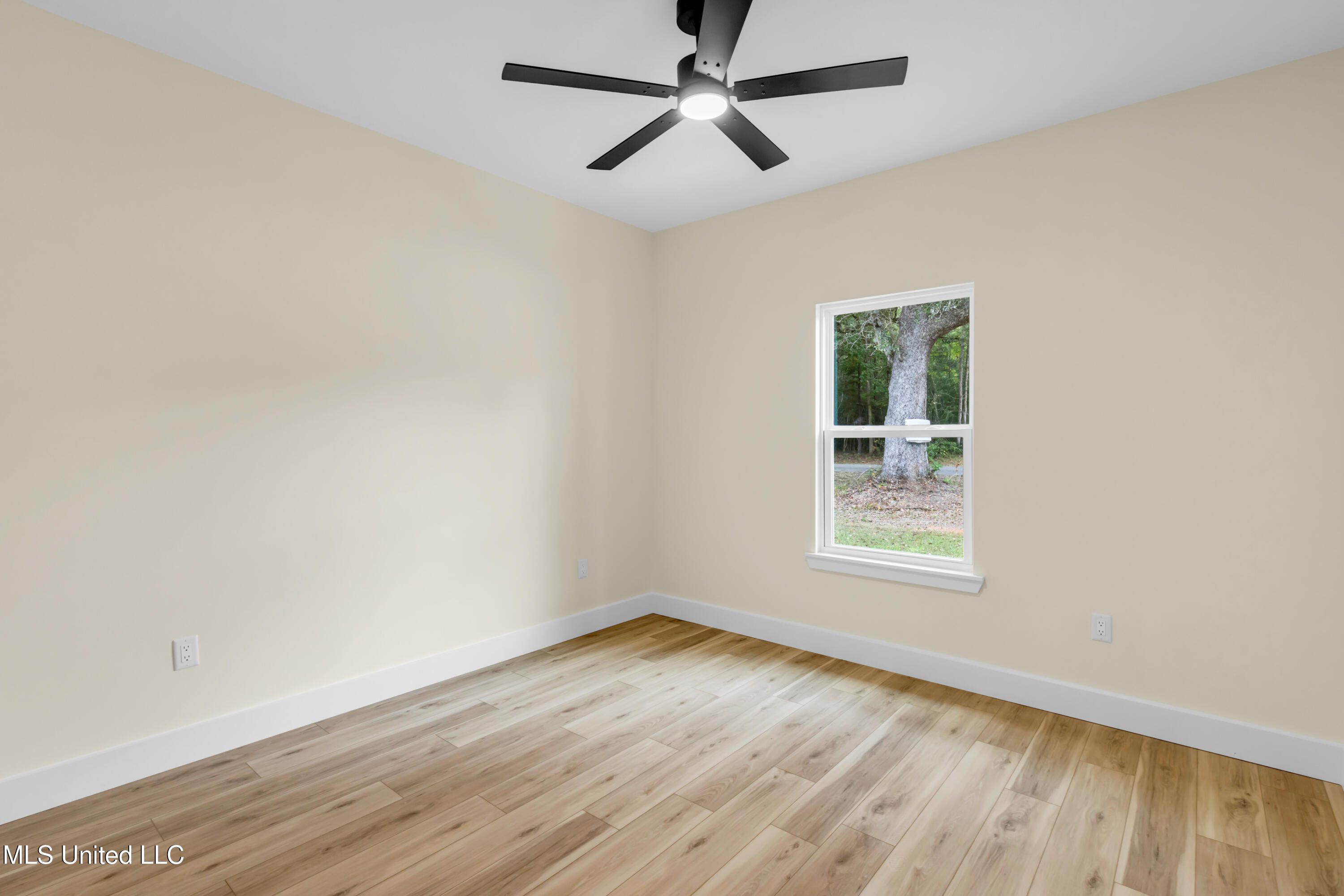 4901 Ashmore Ridge Drive Vancleave, MS 39565 - Photo 27 of 37 4901AshmoreRidgeDr-24