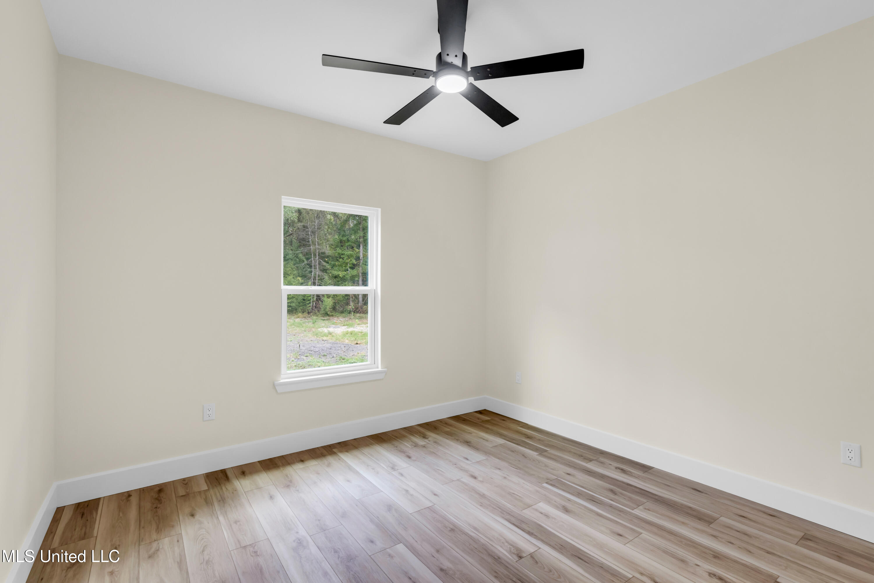 4901 Ashmore Ridge Drive Vancleave, MS 39565 - Photo 28 of 37 4901AshmoreRidgeDr-25