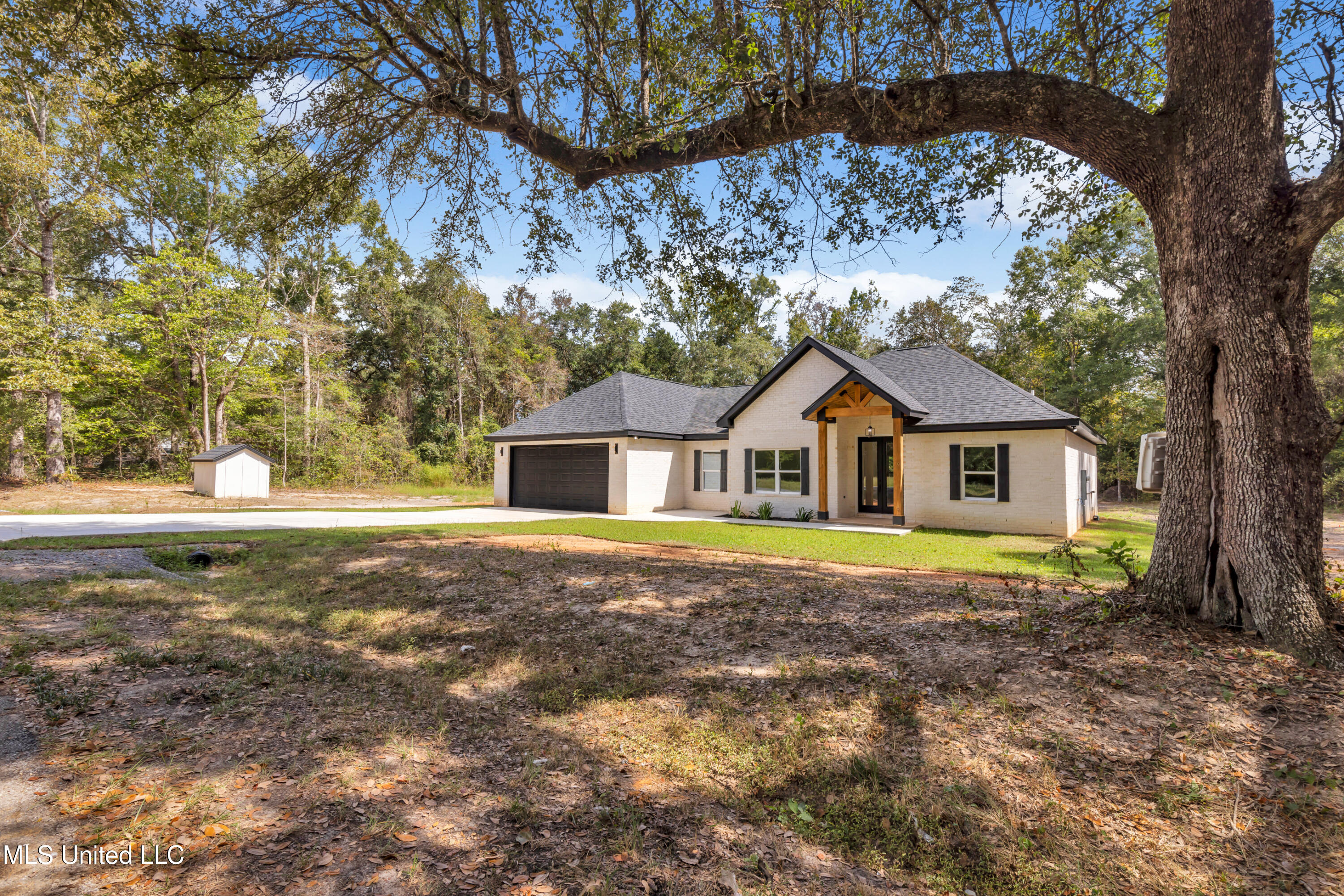 4901 Ashmore Ridge Drive Vancleave, MS 39565 - Photo 3 of 37 4901AshmoreRidgeDr-2