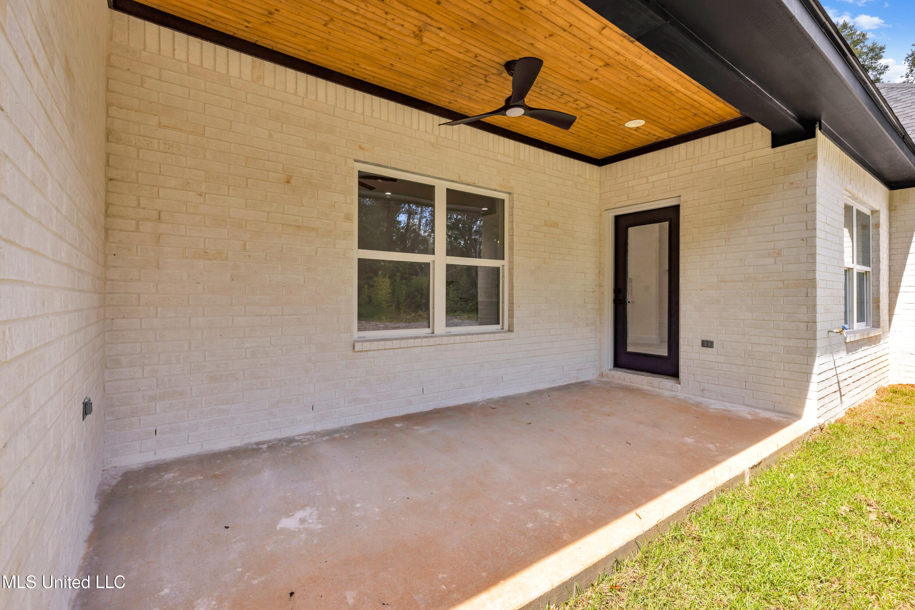 4901 Ashmore Ridge Drive Vancleave, MS 39565 - Photo 32 of 37 4901AshmoreRidgeDr-29