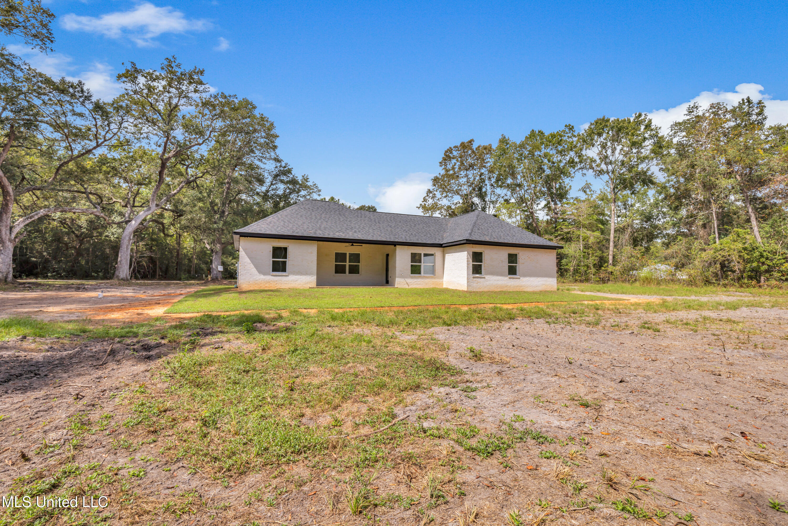 4901 Ashmore Ridge Drive Vancleave, MS 39565 - Photo 33 of 37 4901AshmoreRidgeDr-31