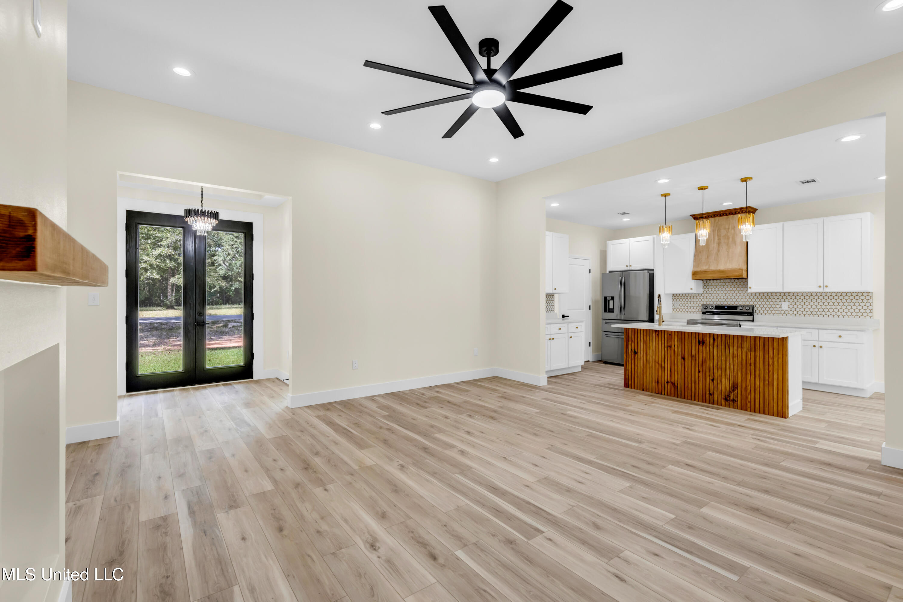 4901 Ashmore Ridge Drive Vancleave, MS 39565 - Photo 10 of 37 4901AshmoreRidgeDr-7