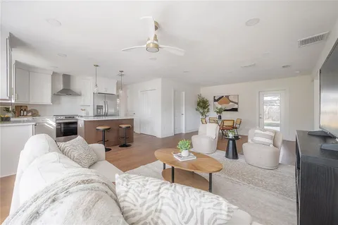 $645,000 | 3707 West Leila Avenue, Tampa, FL 33611