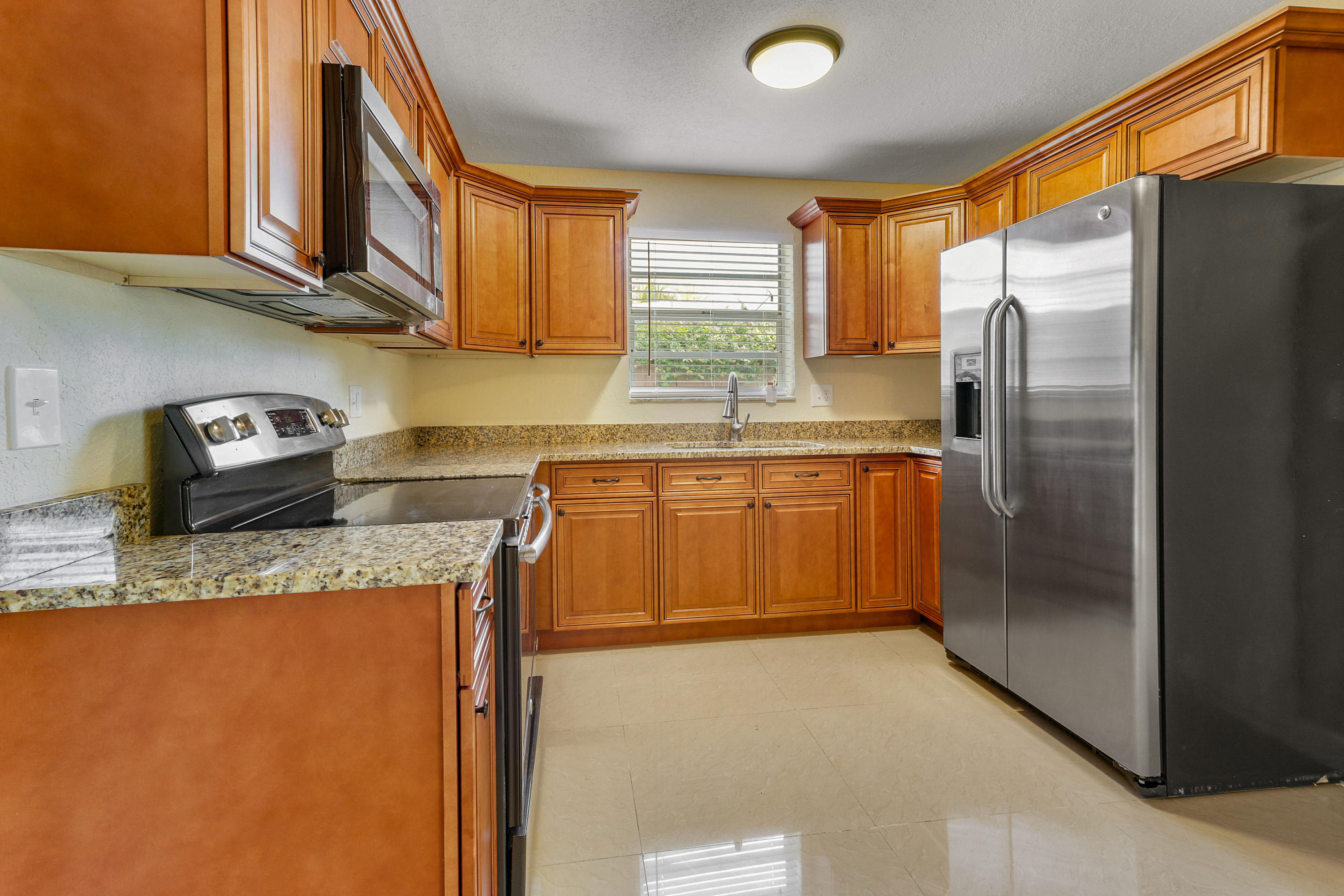 11187 Landsman Street Boca Raton, FL 33428 - Photo 9 of 28 untitled-17