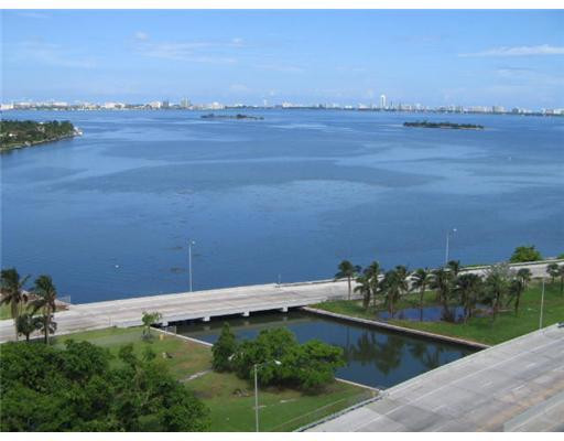 601 Northeast 36th Street, Unit 1010 Miami, FL 33137 - Photo 5 of 16 View