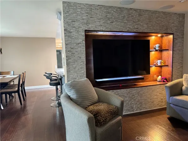 $285,000 | 435 East Gardena Boulevard, Unit 10, Gardena, CA 90248