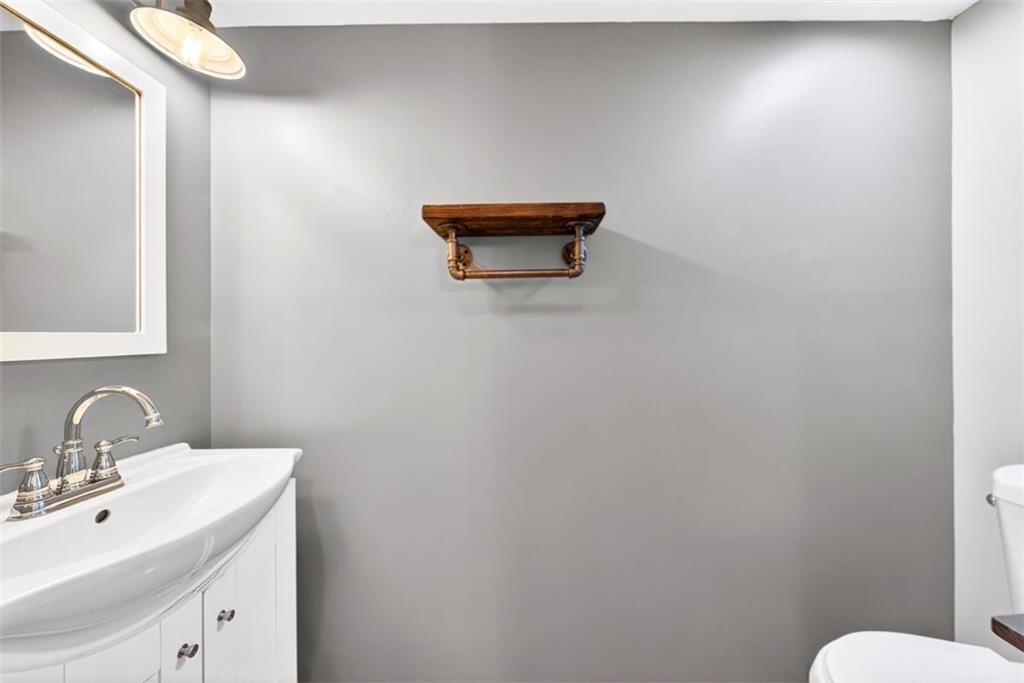 25 Greeley Street Pittsburgh, PA 15203 - Photo 11 of 49 Half Bath 1st Floor
