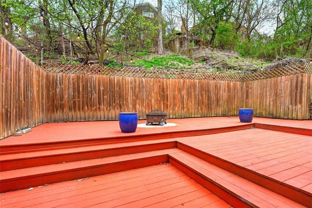 25 Greeley Street Pittsburgh, PA 15203 - Photo 22 of 49 Rear Deck with Privacy Fence