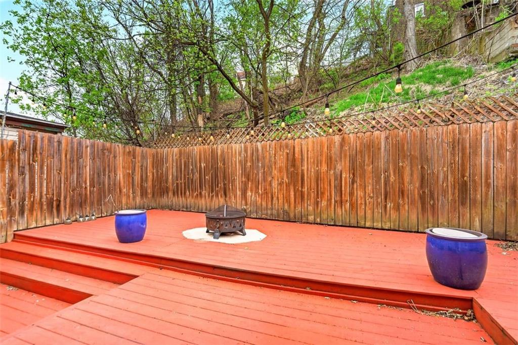 25 Greeley Street Pittsburgh, PA 15203 - Photo 23 of 49 Rear Deck with Privacy Fence
