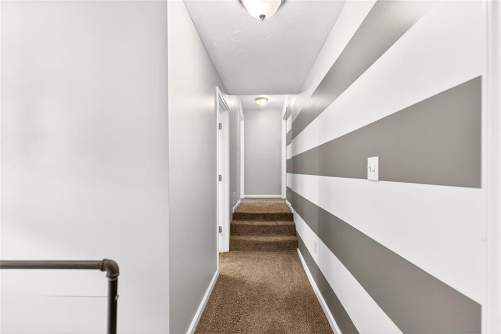 25 Greeley Street Pittsburgh, PA 15203 - Photo 28 of 49 2nd Floor Hallway leading to bedrooms