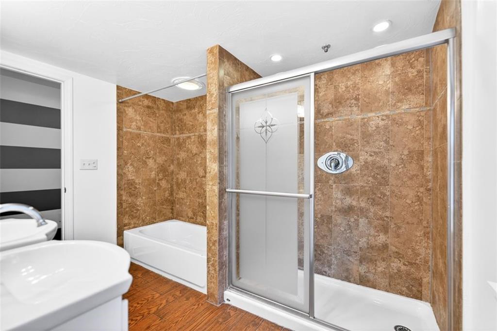 25 Greeley Street Pittsburgh, PA 15203 - Photo 42 of 49 Full Bath 2nd Floor