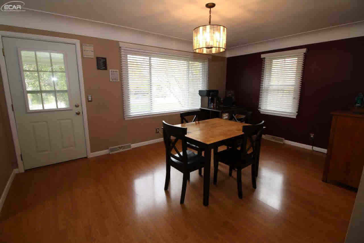 12164 Davison Road Davison, MI 48423 - Photo 8 of 29 21385503-7.JPG