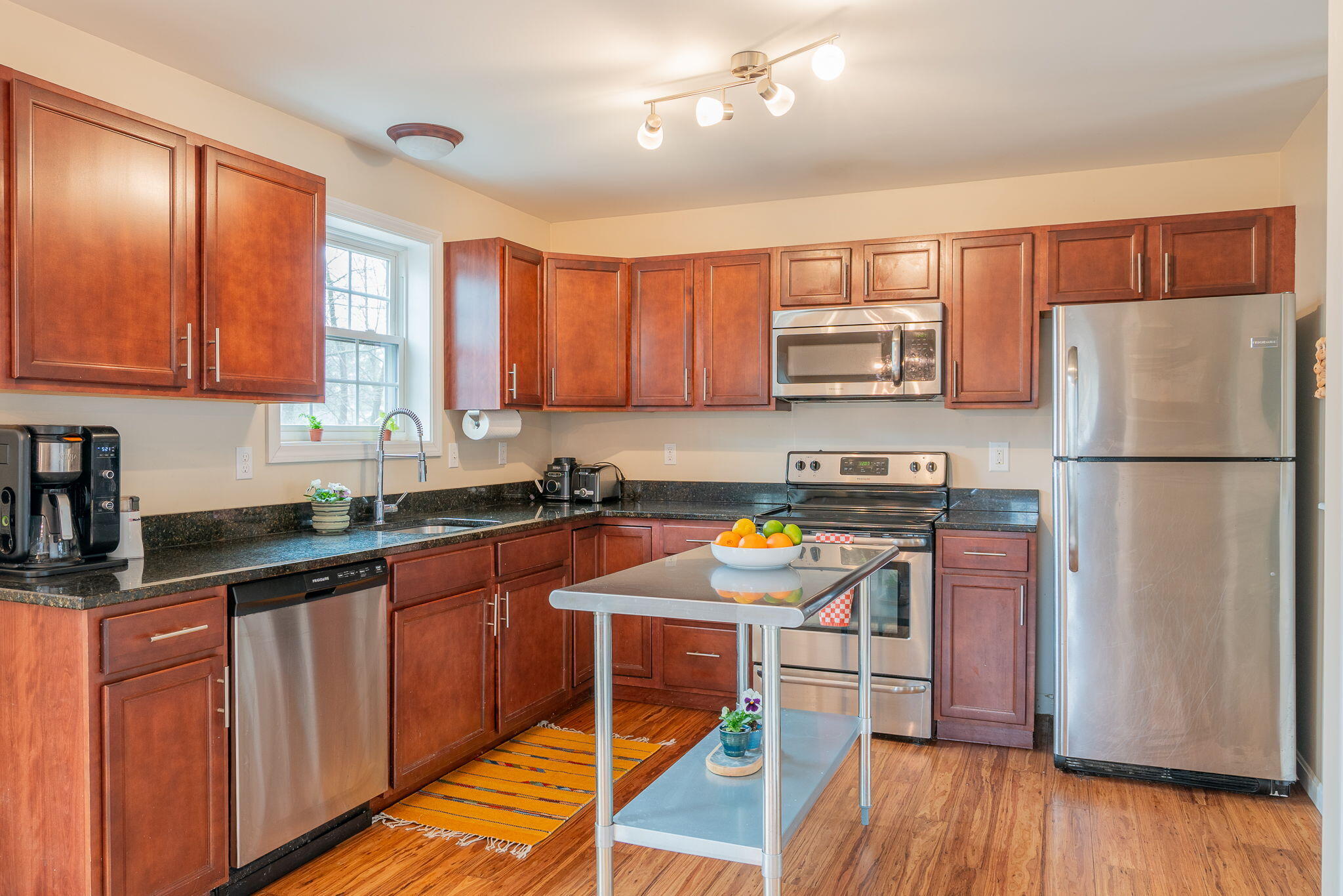 196 Spring Street Westbrook, ME 04092 - Photo 9 of 33 24-web-or-mls-196 Spring St-15