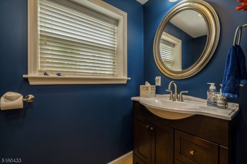 32 Beechwood Road Florham Park, NJ 07932 - Photo 9 of 29