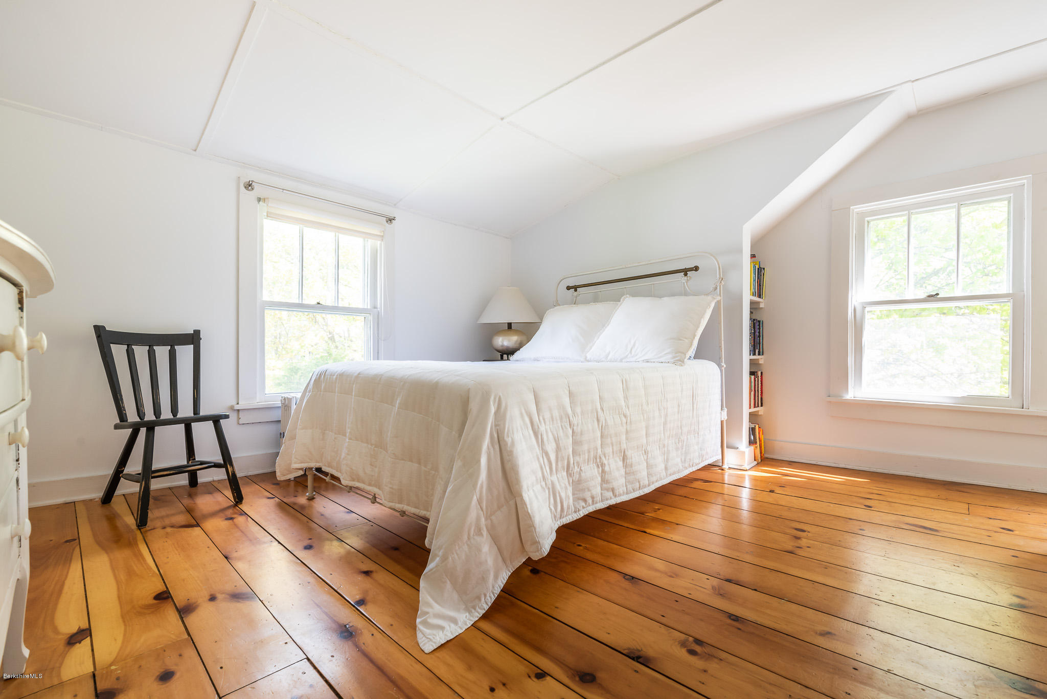 3 Stockbridge Road West Stockbridge, MA 01266 - Photo 20 of 29 Guest Bedroom