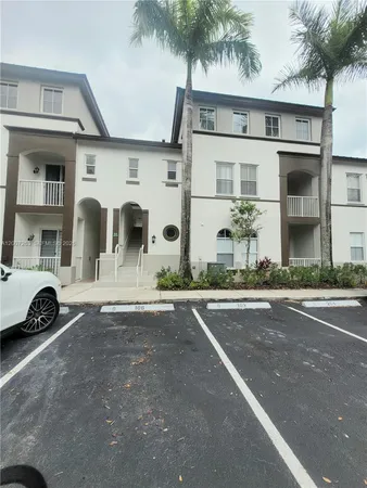 $2,600 | 4331 Southwest 160th Avenue, Unit 209, Miramar, FL 33027