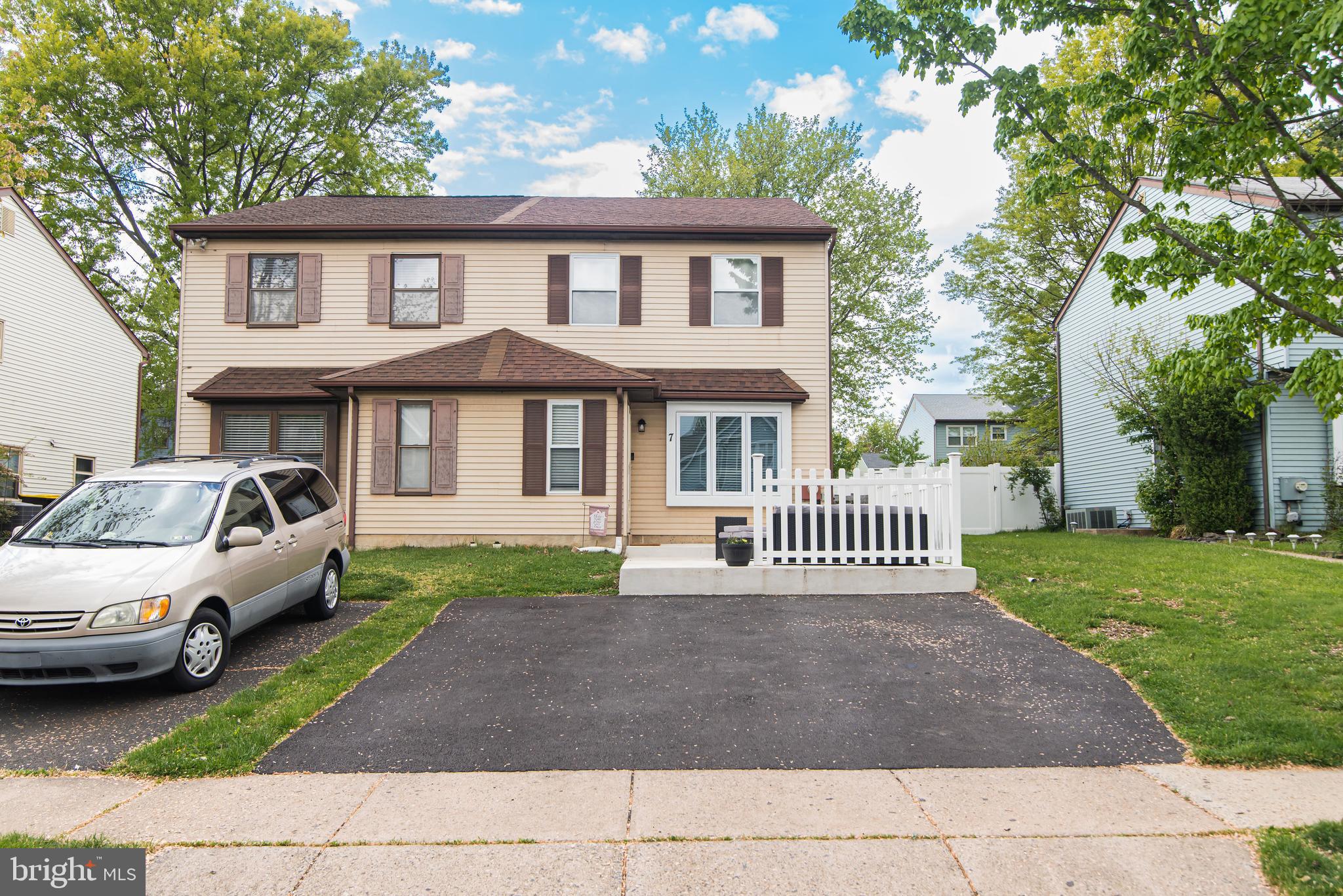 7 School Road Horsham, PA 19044 - Photo 1 of 33 Gallery Image 1